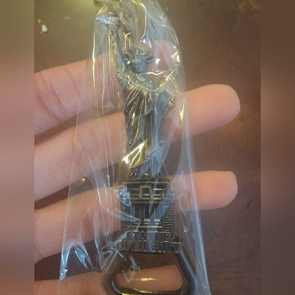 Statue of liberty bottle opener